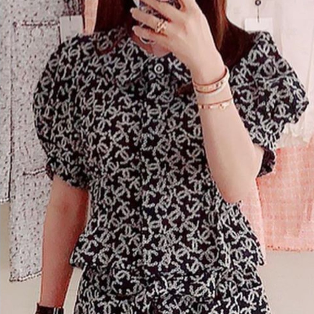 (IN SEARCH OF) Chanel 19P shorts and top